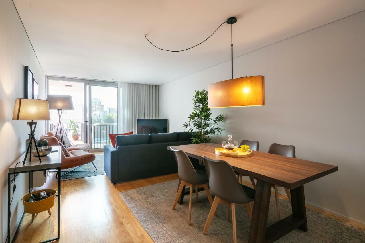 Porto Insight Apartment Cedofeita- Balcony & Parking المظهر الخارجي الصورة