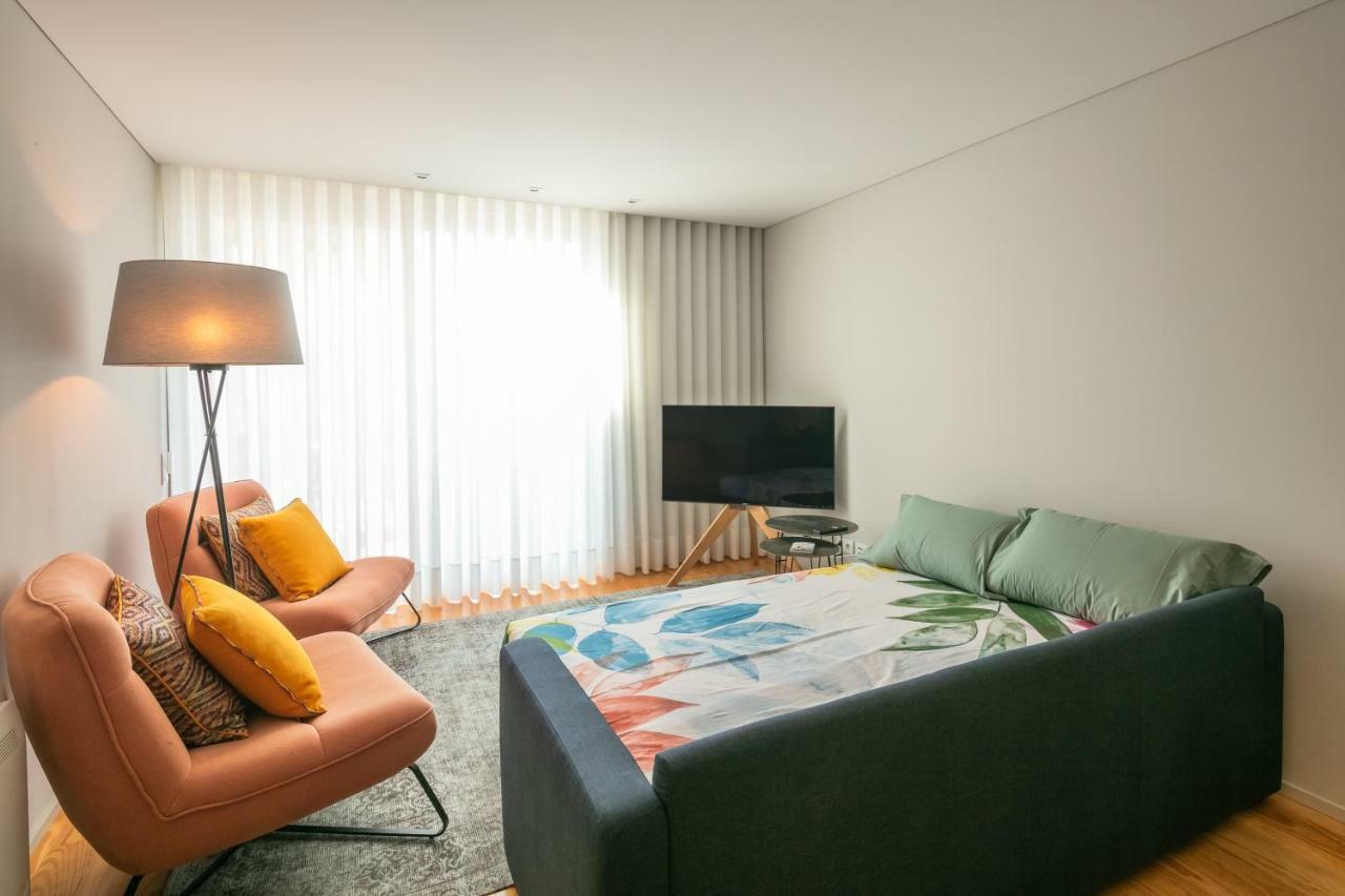 Porto Insight Apartment Cedofeita- Balcony & Parking المظهر الخارجي الصورة